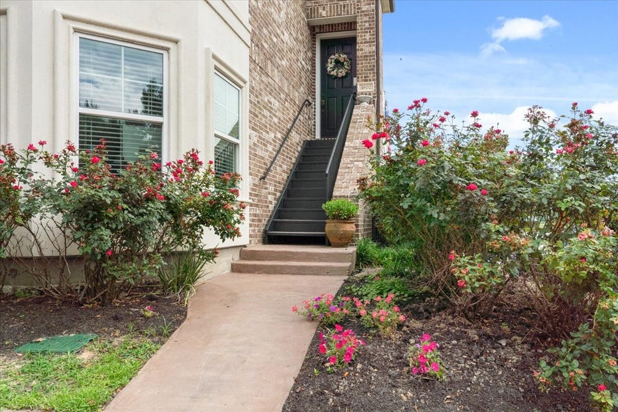 Property photo for 4602 Regent Manor Drive, Houston, TX