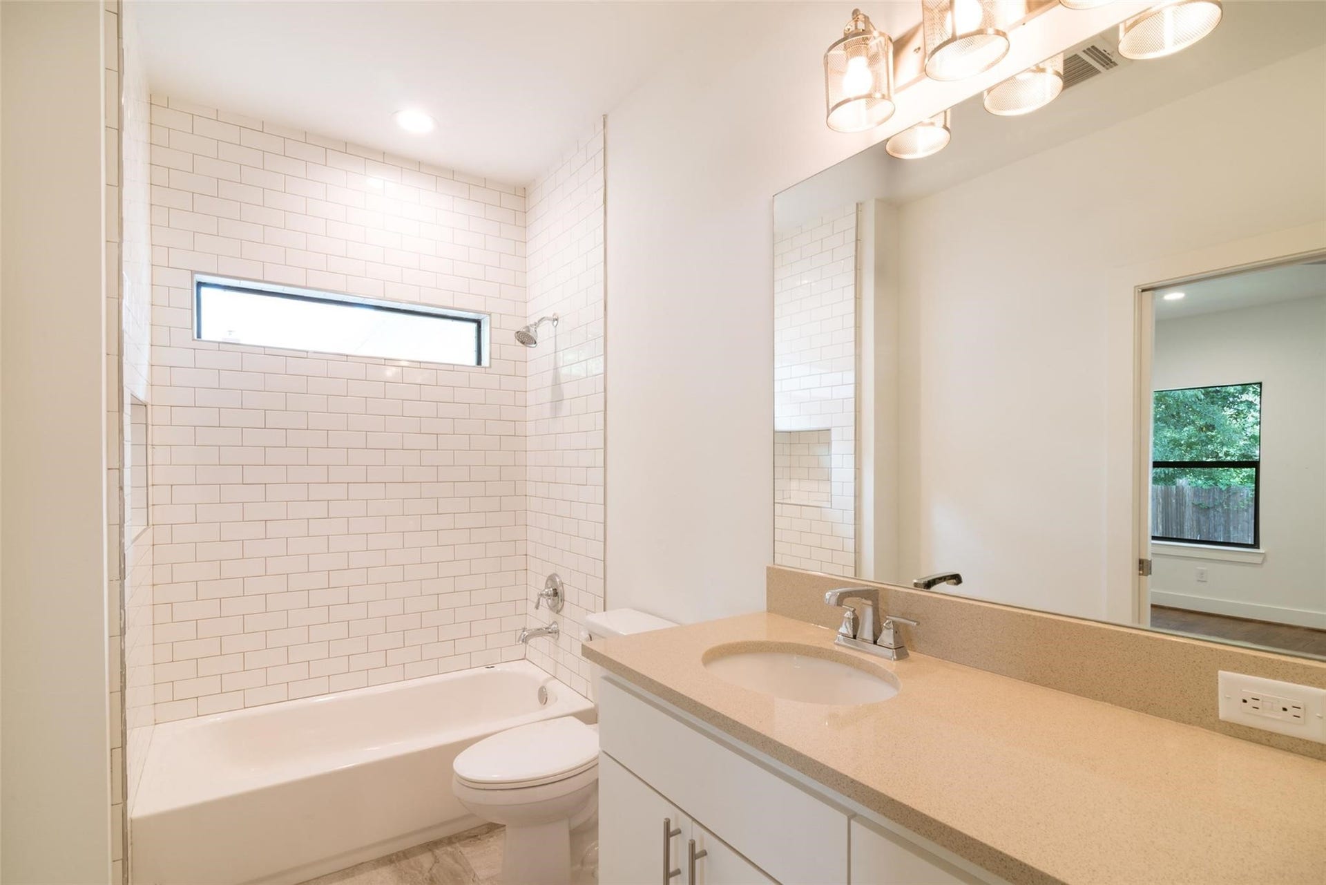 609 Boundary Street, #B, Houston, TX 77009 609 Boundary Street, #B, Houston, TX 77009
