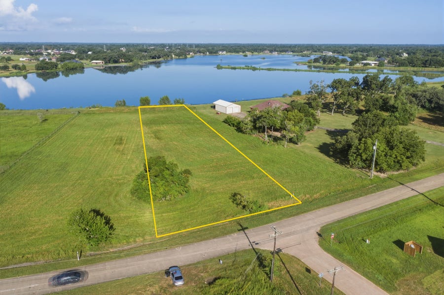 Property photo for 750 Wagon Wheel Trail, Angleton, TX