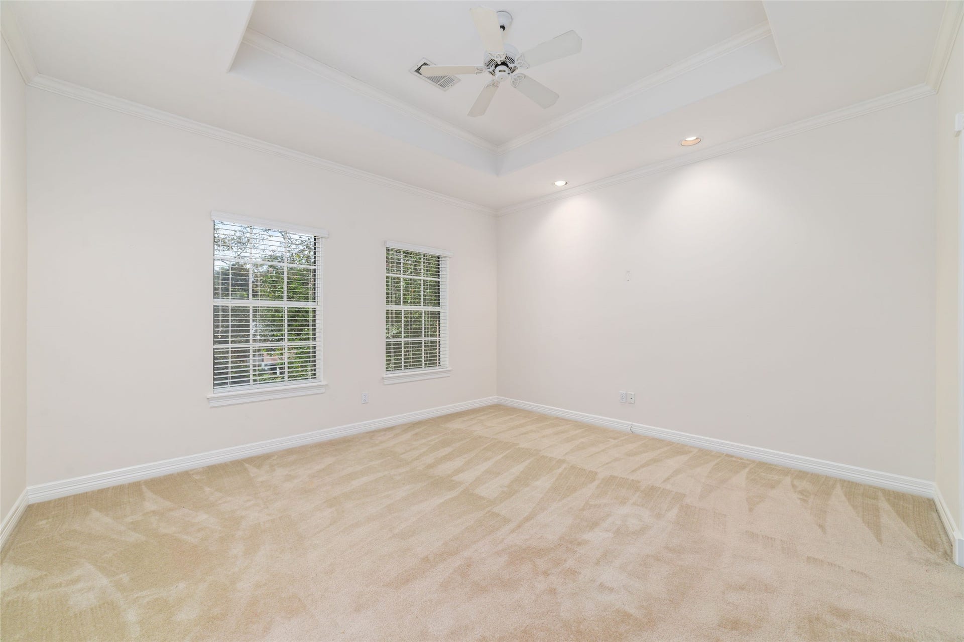 16114 Lafone Drive, Spring, TX 77379 Light and bright secondary bedroom with plenty of space for bedroom furniture as well as a desk.