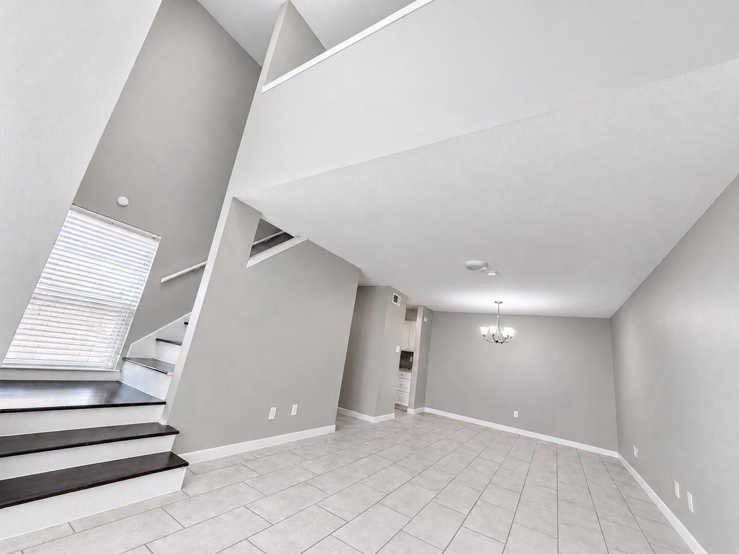 16120 Stuebner Airline Road, #502, Spring, TX 77379 Shared Bathroom Side 2