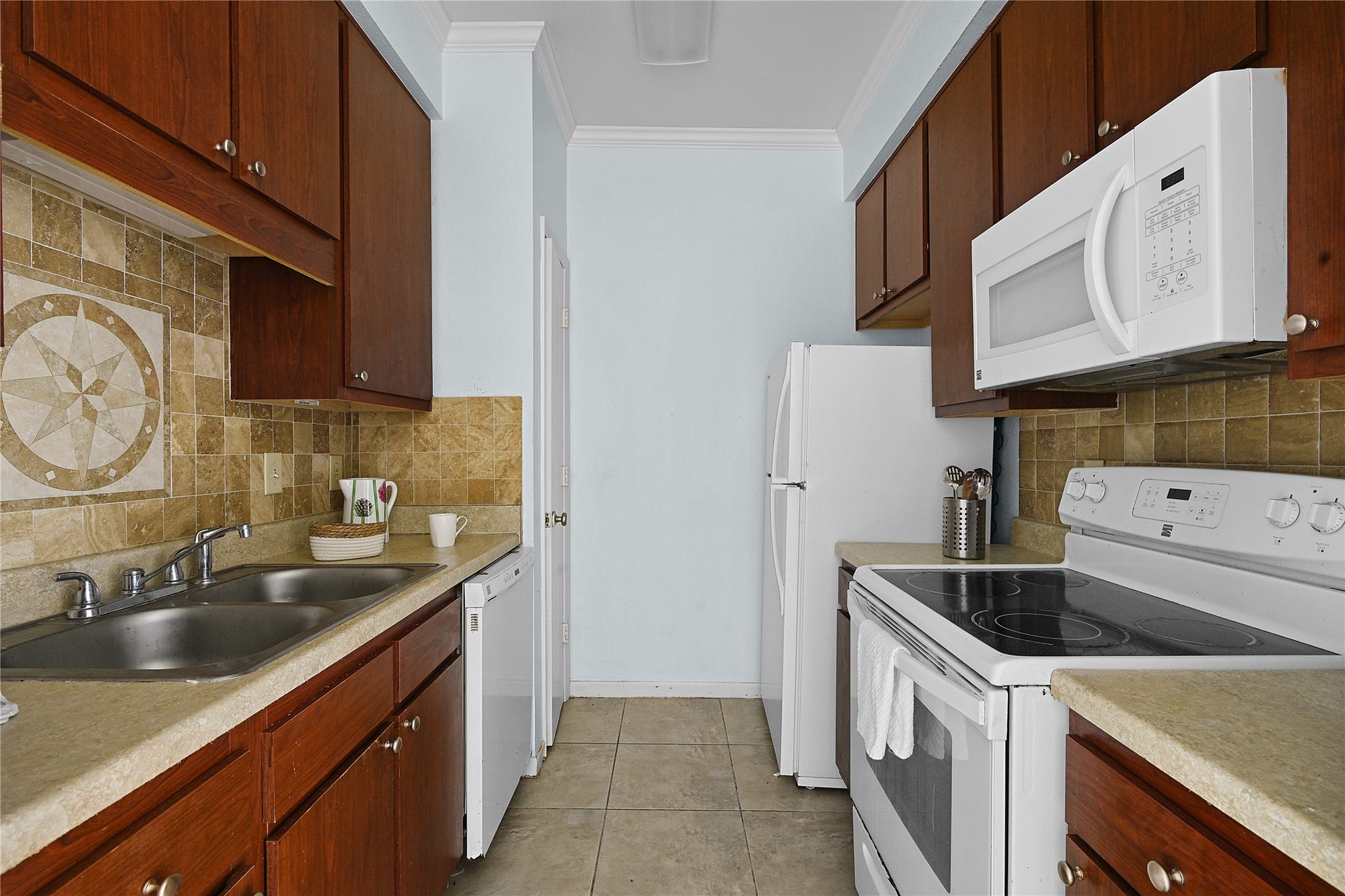 10051 Westpark Drive, #205, Houston, TX 77042 Fridge and big Microwave Included in Beautiful kitchen.