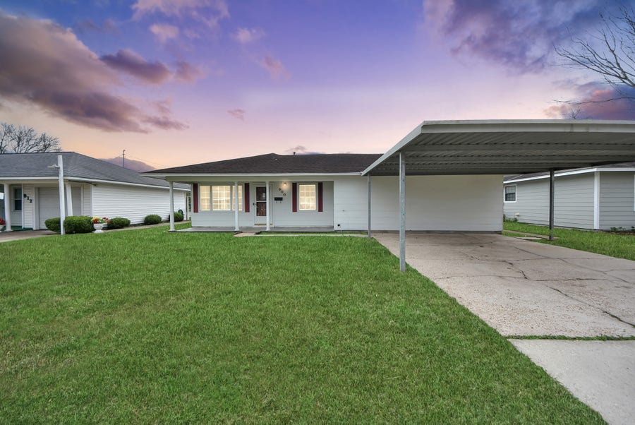 Property photo for 900 S Circle Drive, Baytown, TX