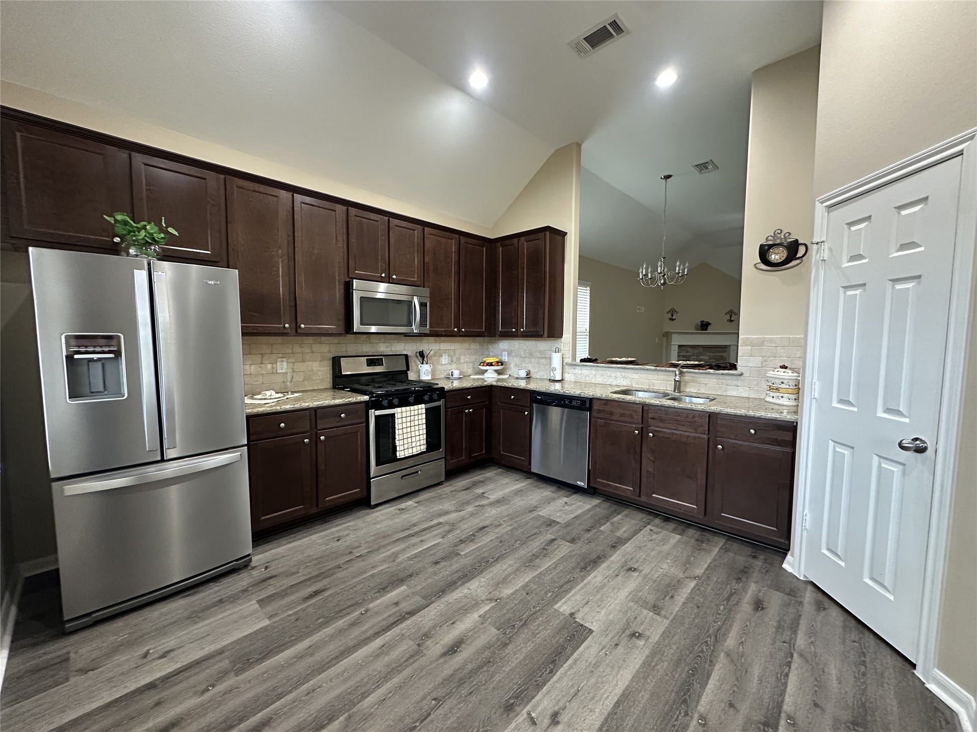 984 Arbor Glen, Conroe, TX 77303 984 Arbor Glen, Conroe, TX 77303