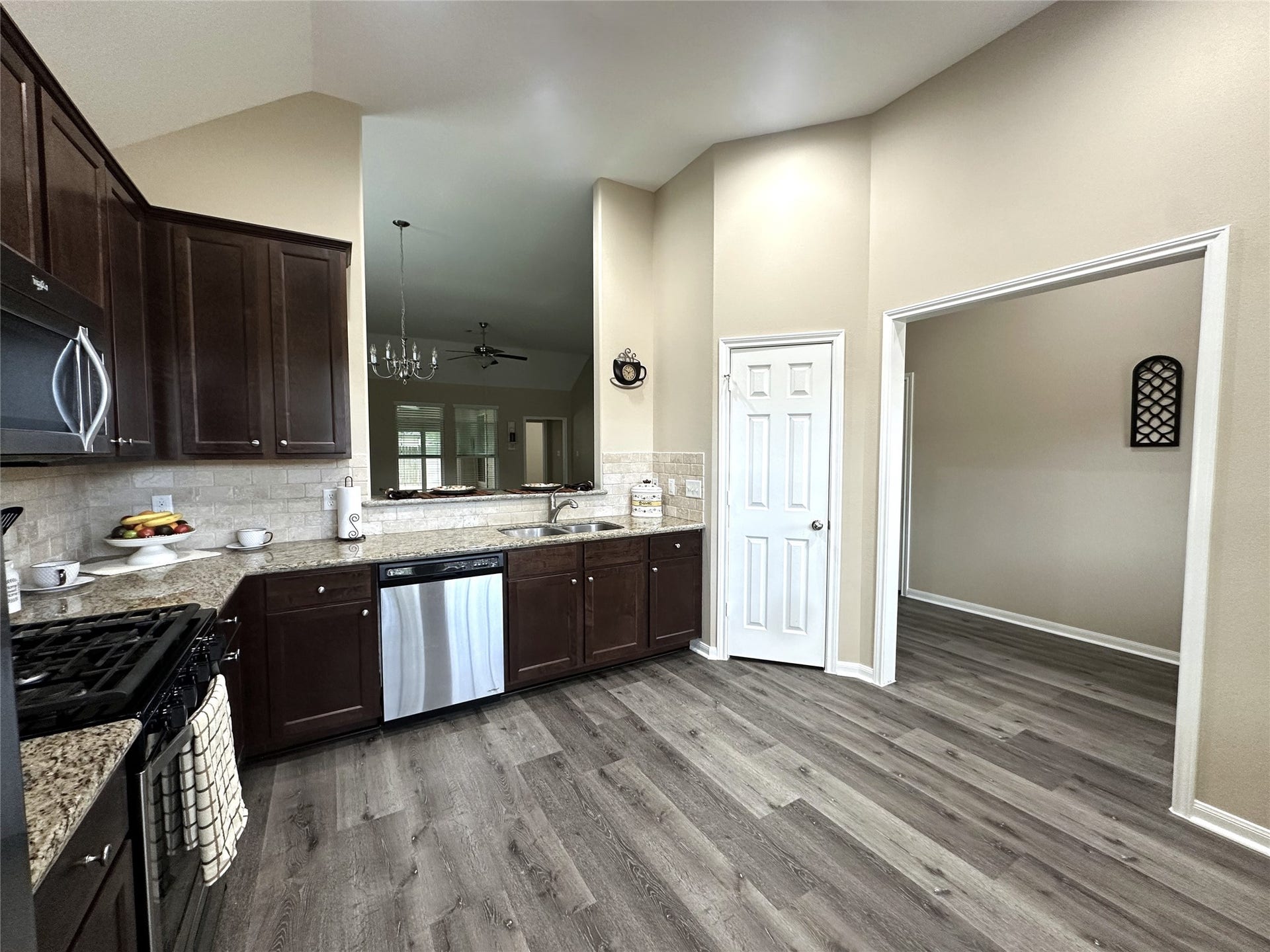 984 Arbor Glen, Conroe, TX 77303 984 Arbor Glen, Conroe, TX 77303