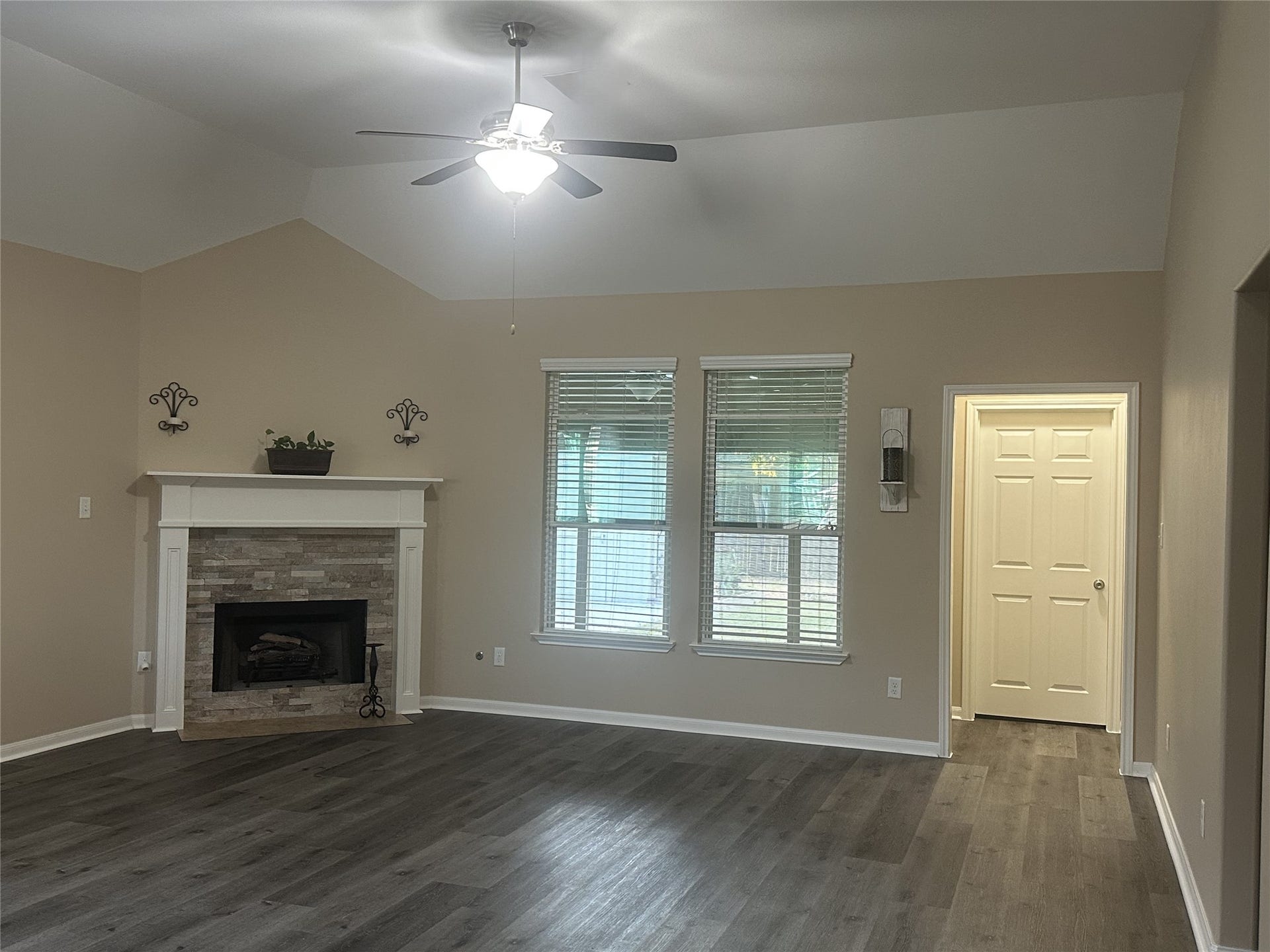 984 Arbor Glen, Conroe, TX 77303 984 Arbor Glen, Conroe, TX 77303
