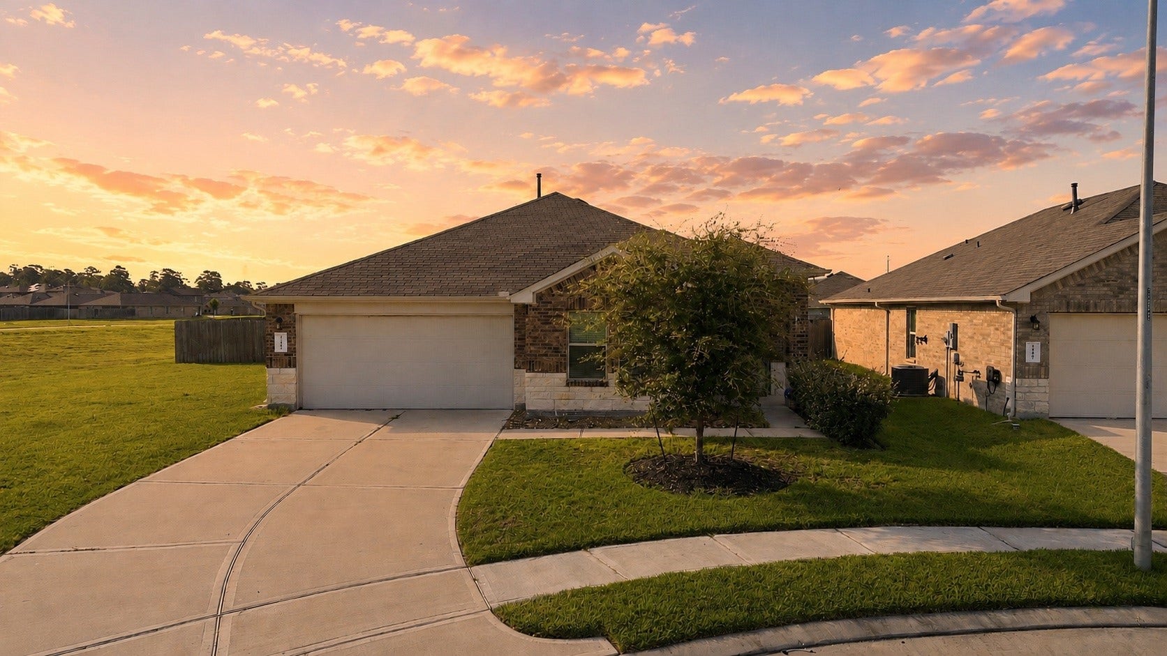 2346 Gold Forsythia Lane, Spring, TX 77373 Stunning home in a cul-de-sac with no side neighbors