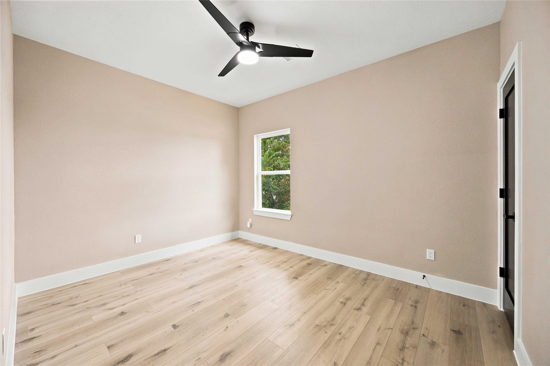 4117 Kewanee Street, #A, Houston, TX 77051 2nd bedroom