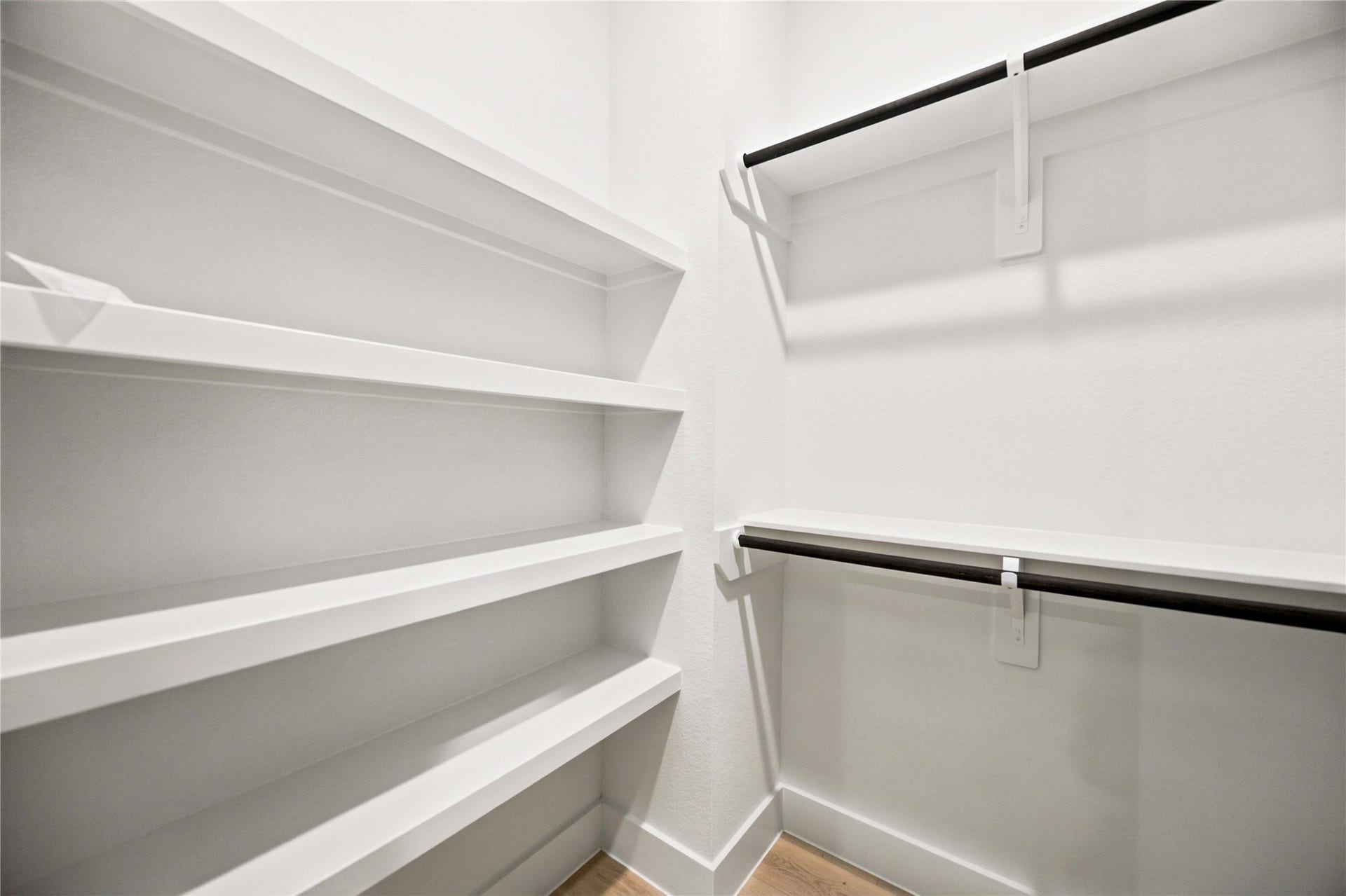 4117 Kewanee Street, #A, Houston, TX 77051 Primary closet