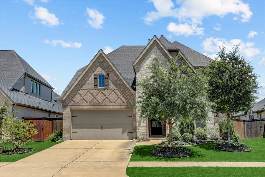Property photo for 6907 Pondhawk Drive, Katy, TX