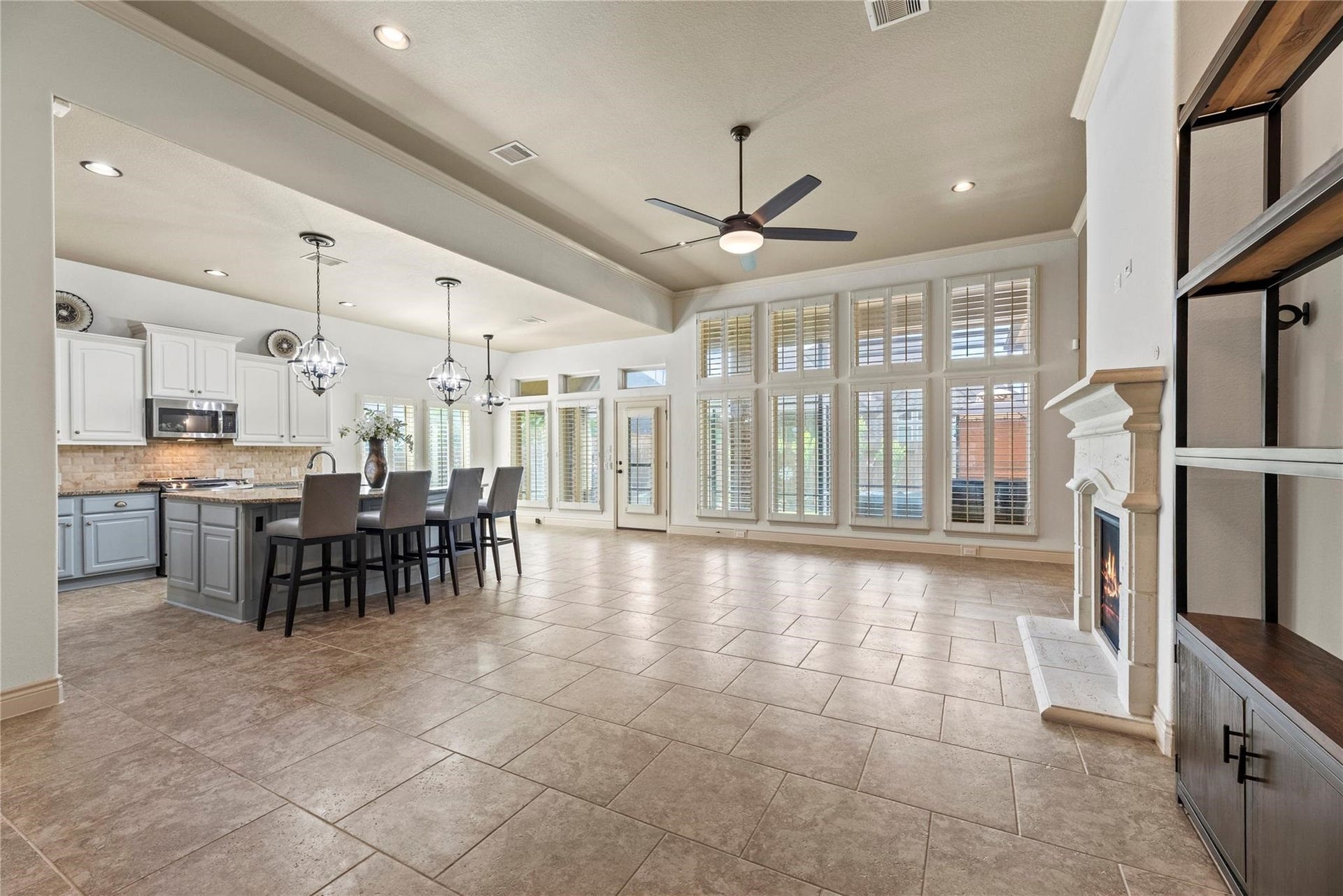 6306 Milam Branch Lane, Rosenberg, TX 77471 Family room