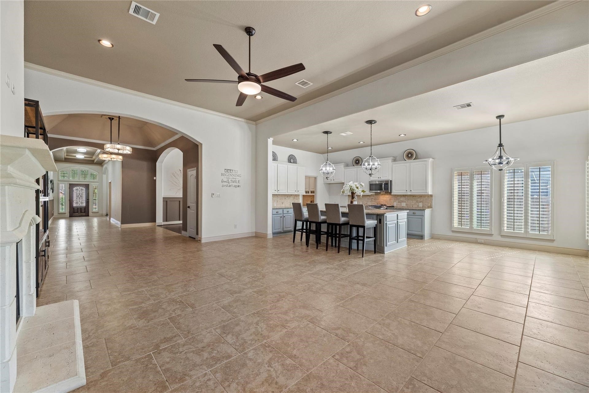 6306 Milam Branch Lane, Rosenberg, TX 77471 Open family room & Eat in kitchen