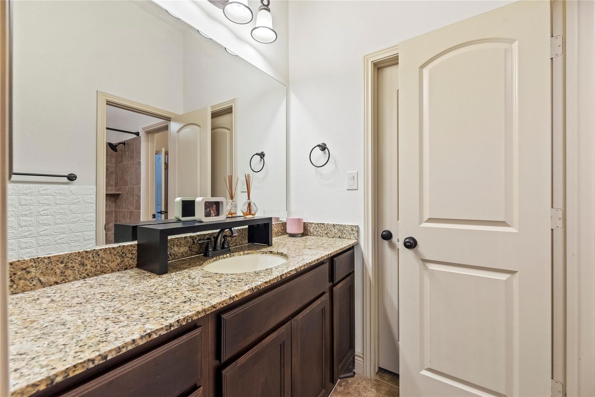 6306 Milam Branch Lane, Rosenberg, TX 77471 Bath room #2