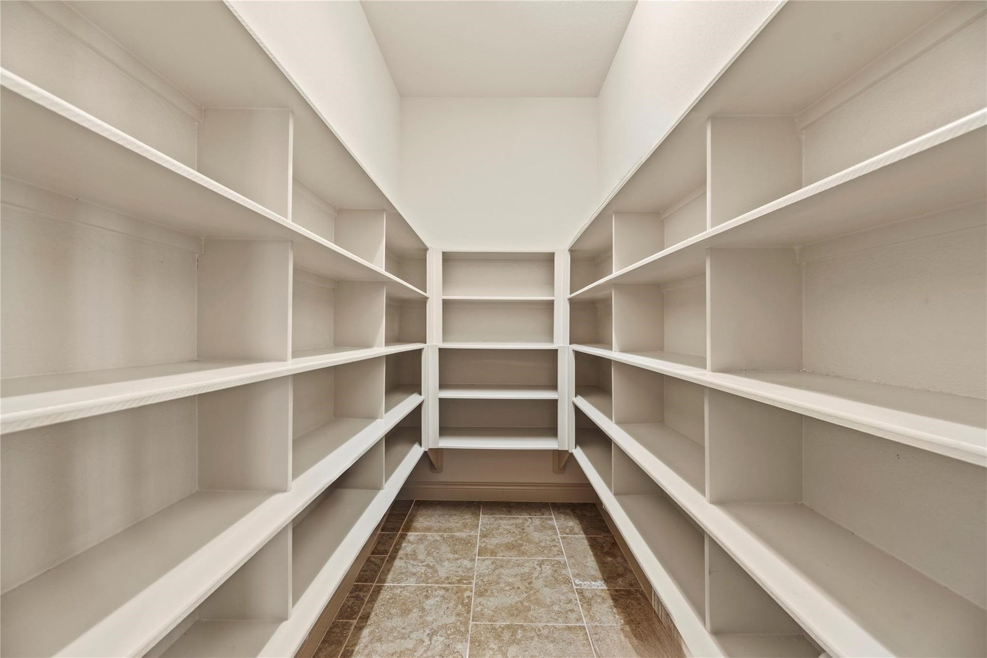 6306 Milam Branch Lane, Rosenberg, TX 77471 Pantry room