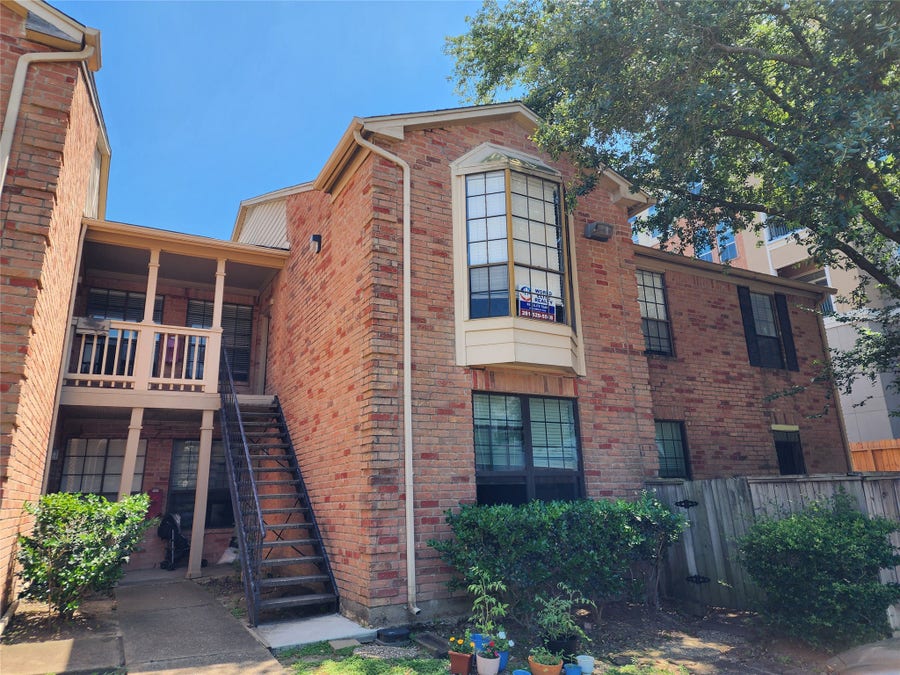 Property photo for 2255 Braeswood Park Drive, #272, Houston, TX