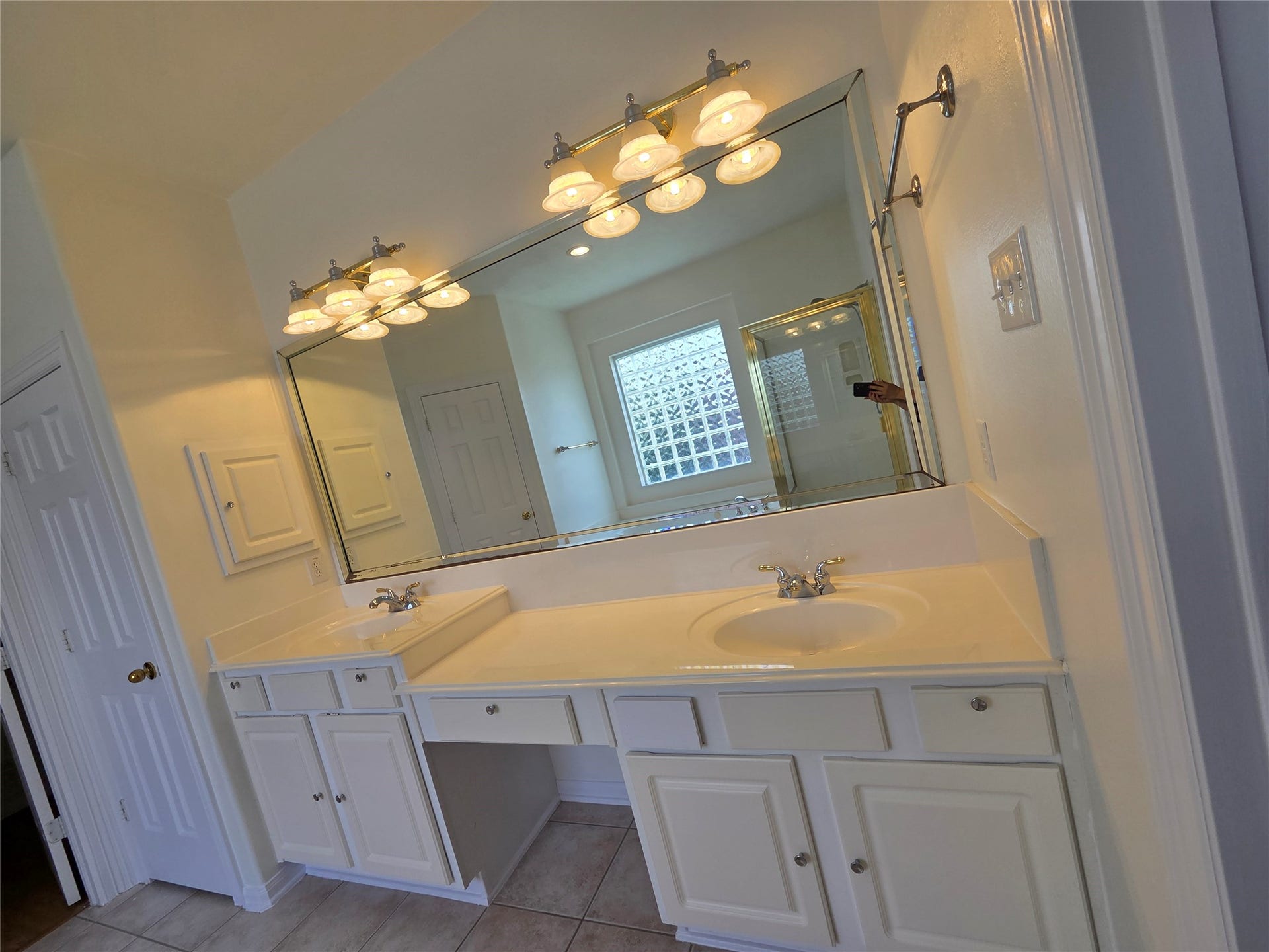 1313 Romero Drive, Pearland, TX 77581 Master Bathroom with dual sinks