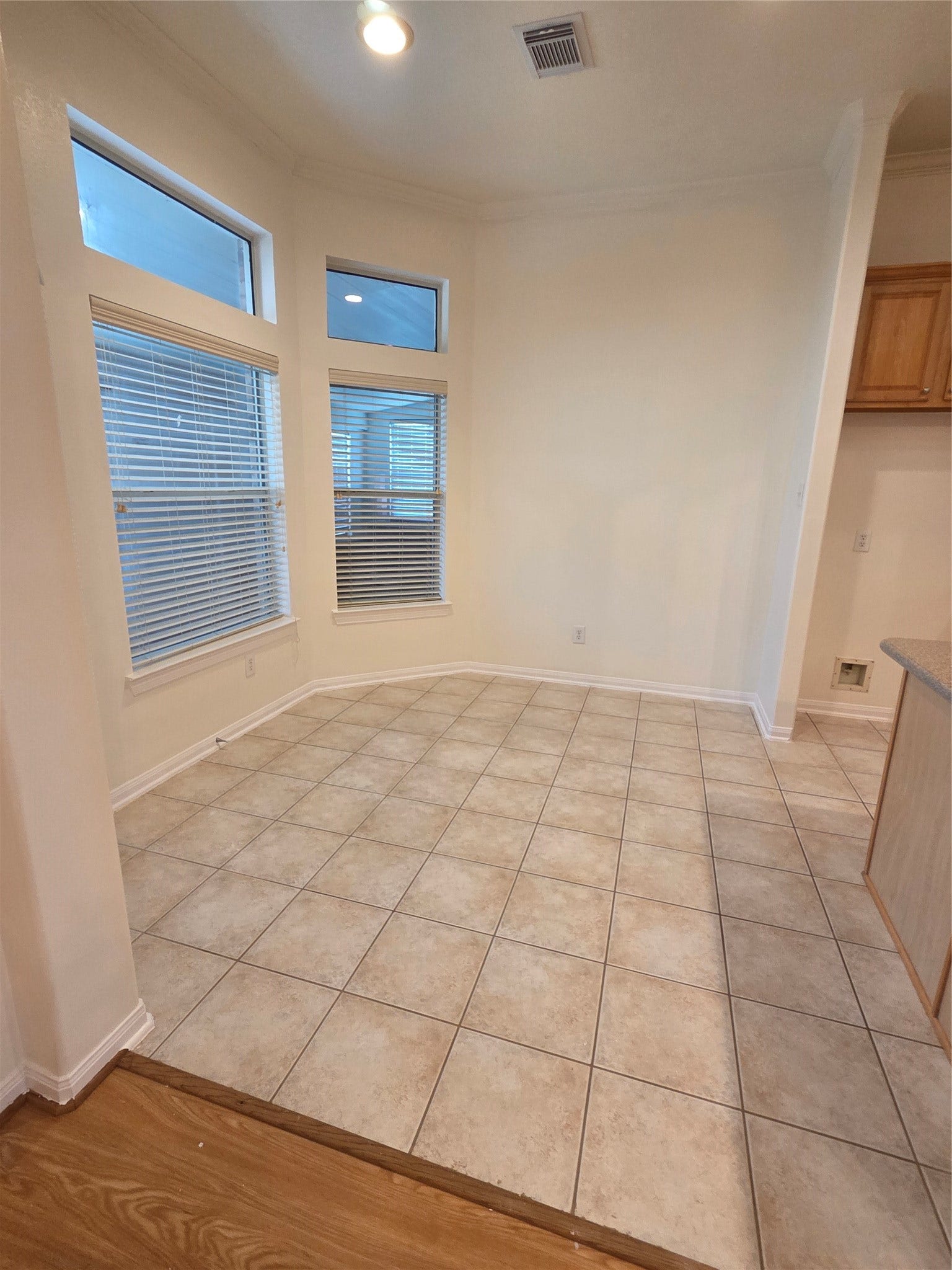 1313 Romero Drive, Pearland, TX 77581 Tiled Breakfast area
