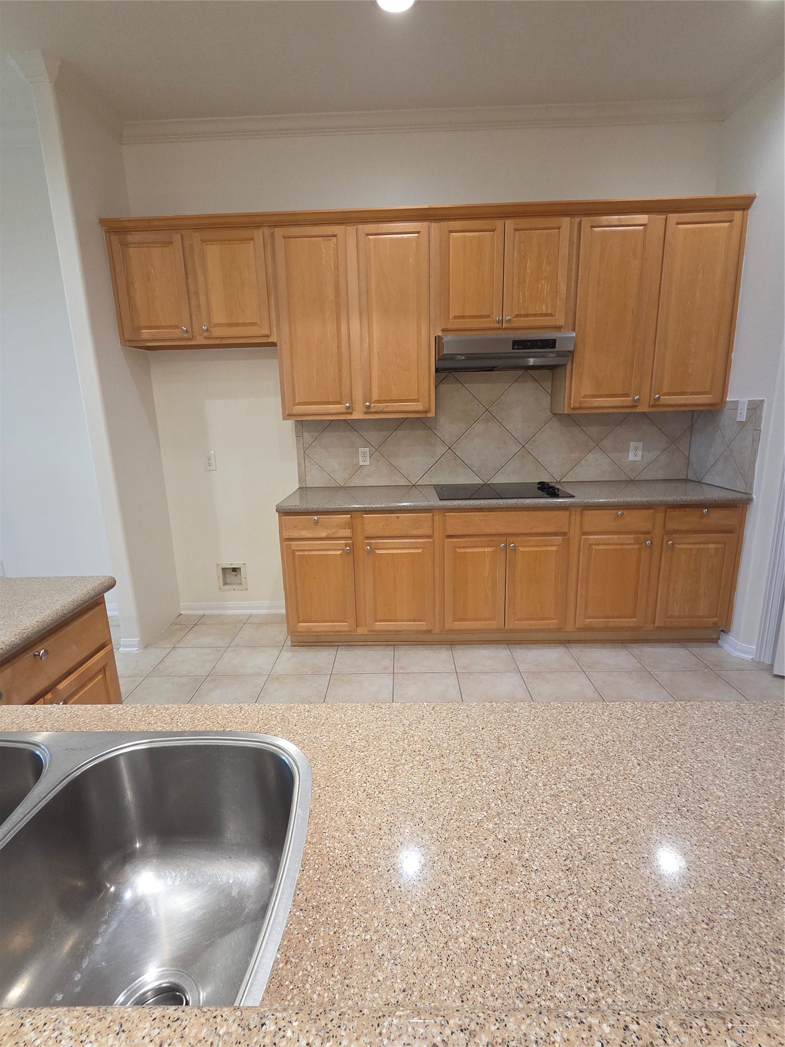 1313 Romero Drive, Pearland, TX 77581 Kitchen with granite countertops