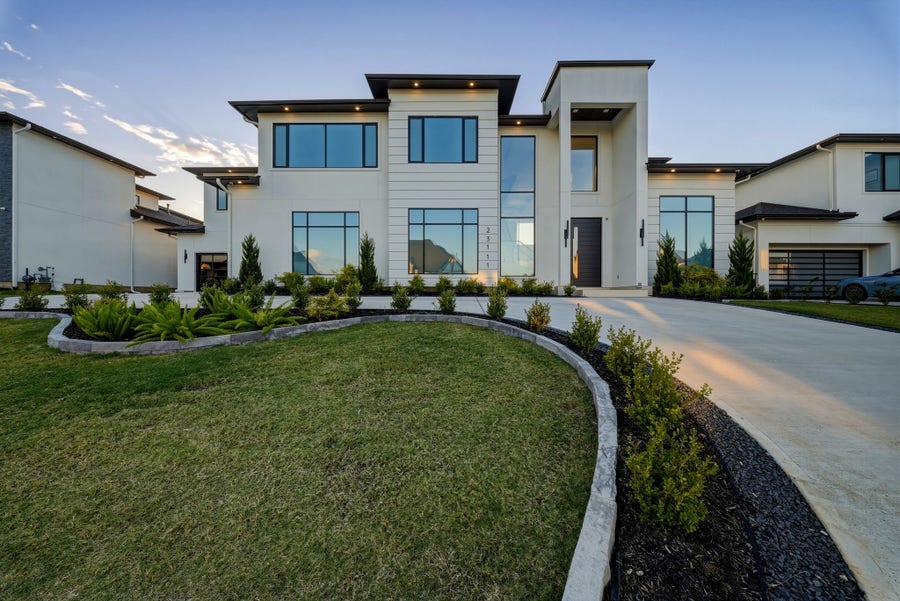 Property photo for 23111 Vista De Tres Lagos Drive, Spring, TX