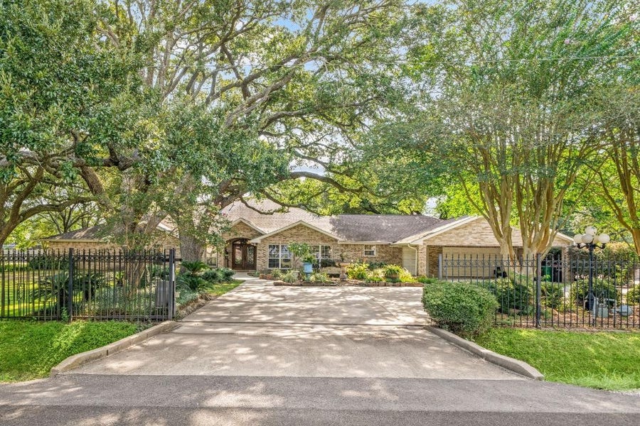 Property photo for 3519 Singleton Road, Baytown, TX