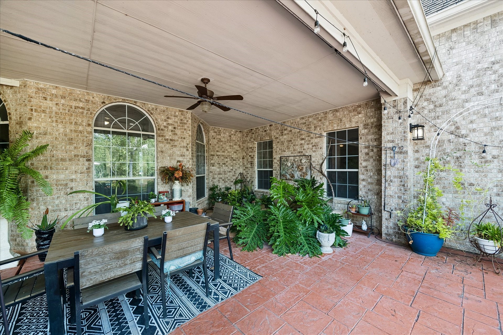 1319 Brazoswood Place, Richmond, TX 77406 *BONUS* outdoor pond with GIANT GOLDFISH (fish do not convey)