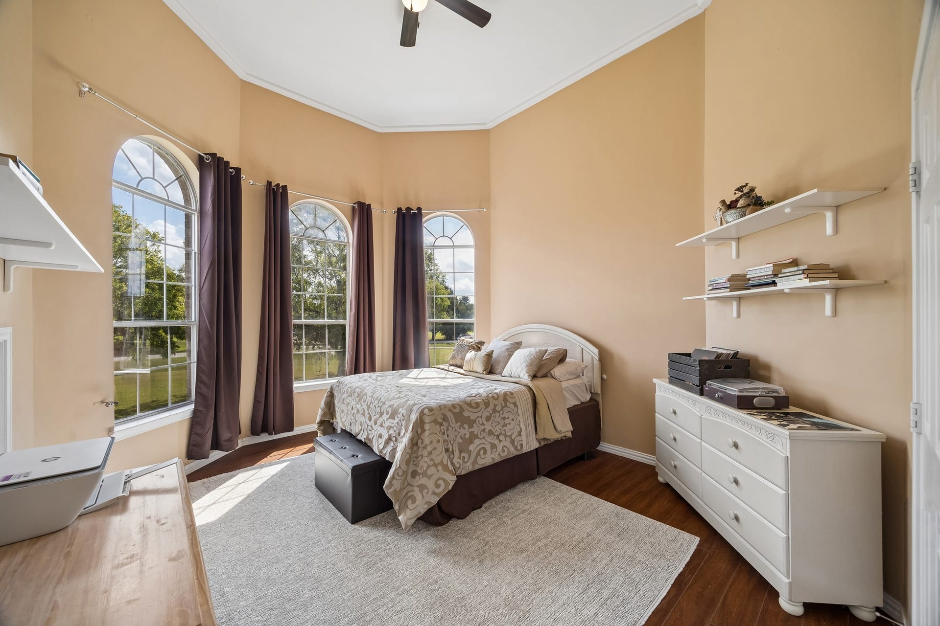 1319 Brazoswood Place, Richmond, TX 77406 Flowy secondary bedroom overlooking front yard