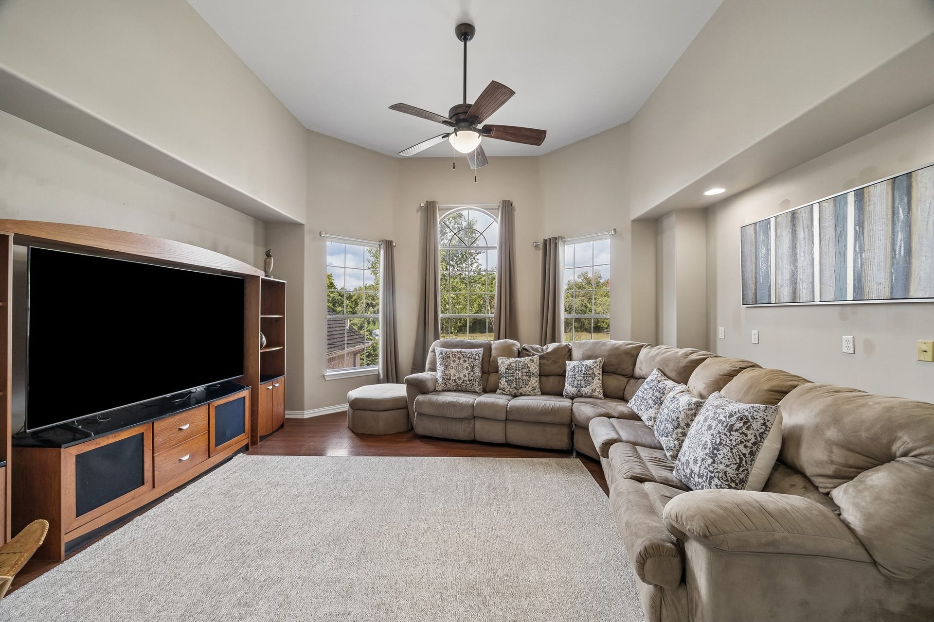1319 Brazoswood Place, Richmond, TX 77406 Venture to the upstairs 17 X 15 flex room. With views overlooking the backyard.