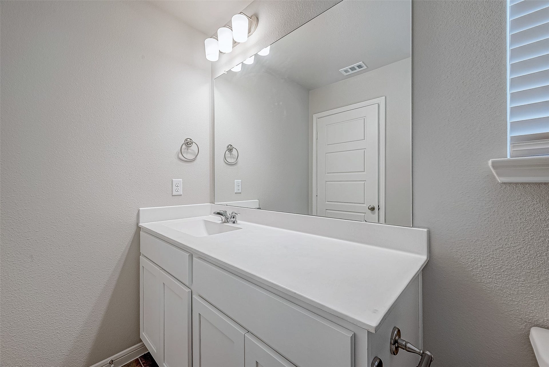 20843 Attalos Stoa Road, Crosby, TX 77532 20843 Attalos Stoa Road, Crosby, TX 77532
