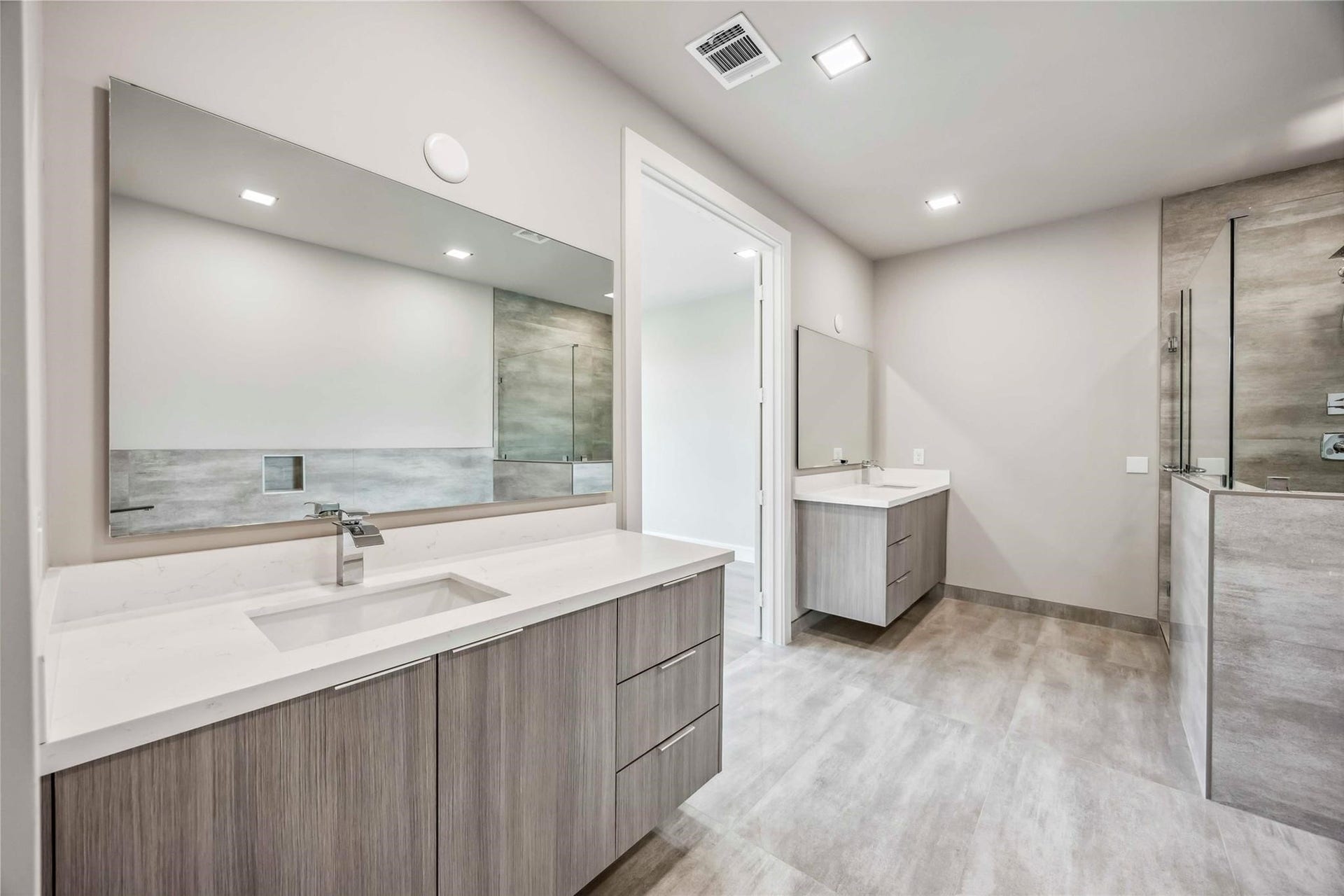 1115 W 21st Street, Houston, TX 77008 1115 W 21st Street, Houston, TX 77008