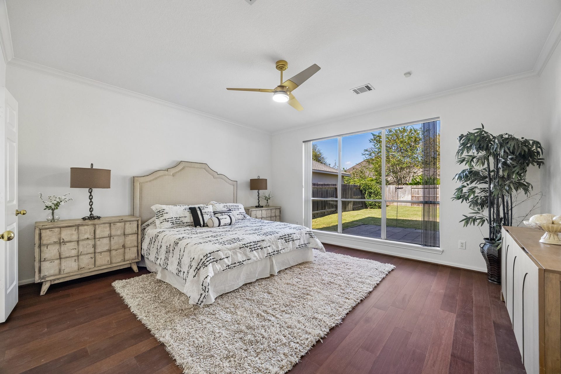 3906 Breaux Bridge Lane, Sugar Land, TX 77479 Primary Bedroom
