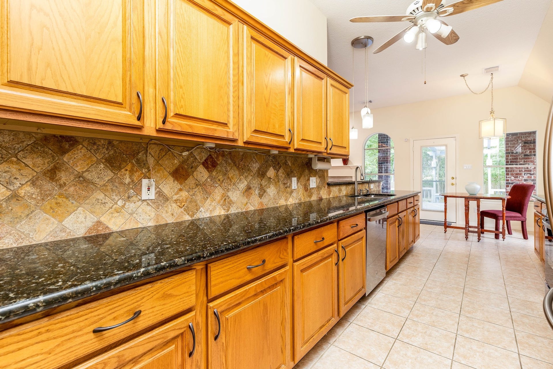 2103 Carriage Run W, Conroe, TX 77384