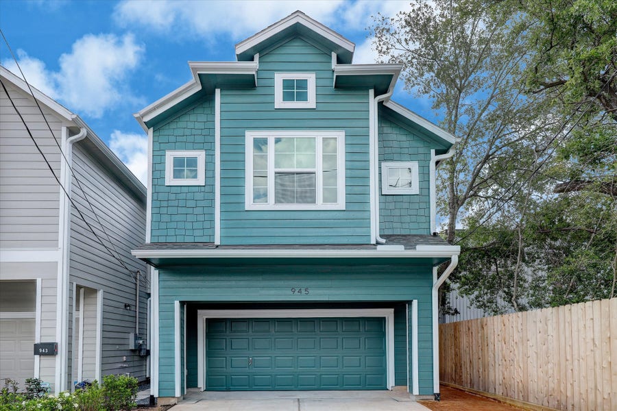 Property photo for 945 Wakefield Drive, Houston, TX