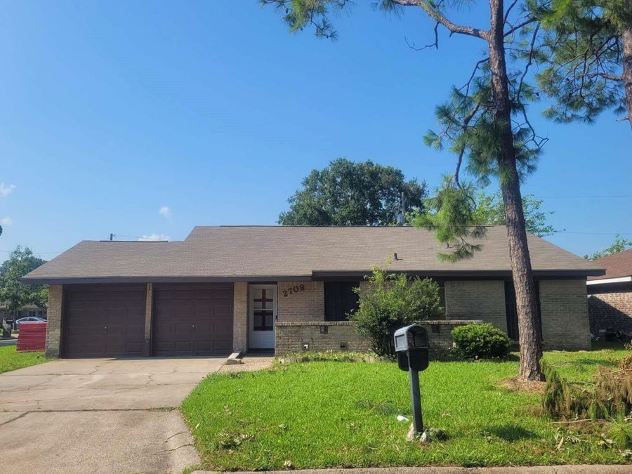 Property photo for 2709 21st Avenue N, Texas City, TX