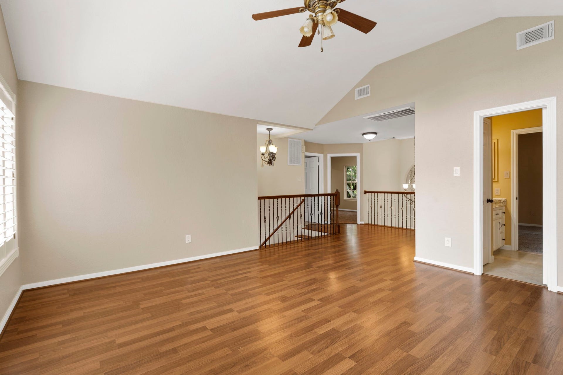 23 Saint Simons Court, Sugar Land, TX 77479 Durable and stylish, Quick-Step luxury vinyl flooring includes acoustic sound pads for a quieter, more comfortable living experience.