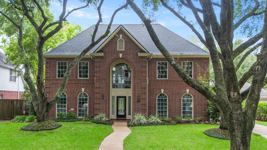 Property photo for 23 Saint Simons Court, Sugar Land, TX