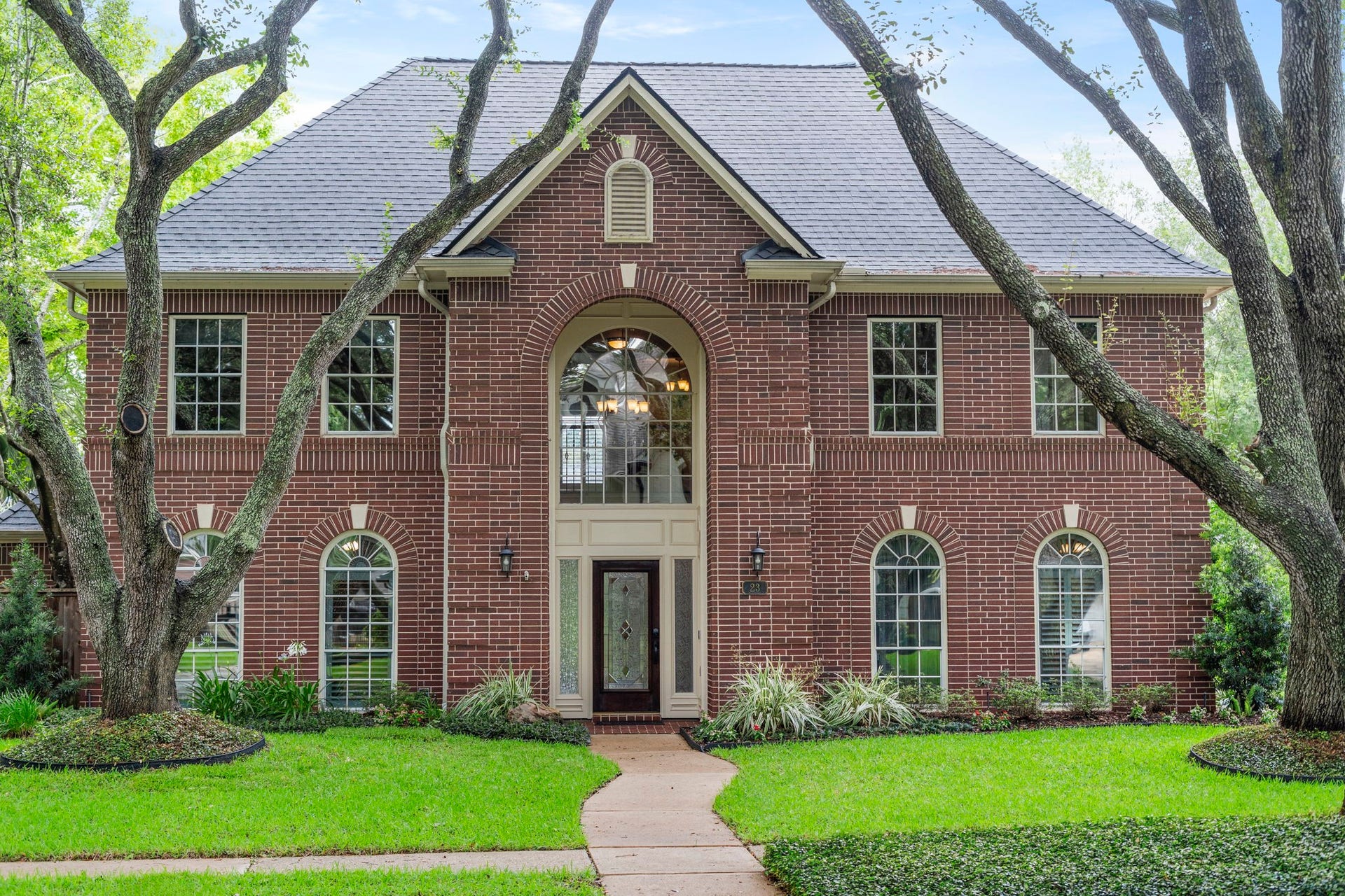 23 Saint Simons Court, Sugar Land, TX 77479 Call today to schedule a private tour.
