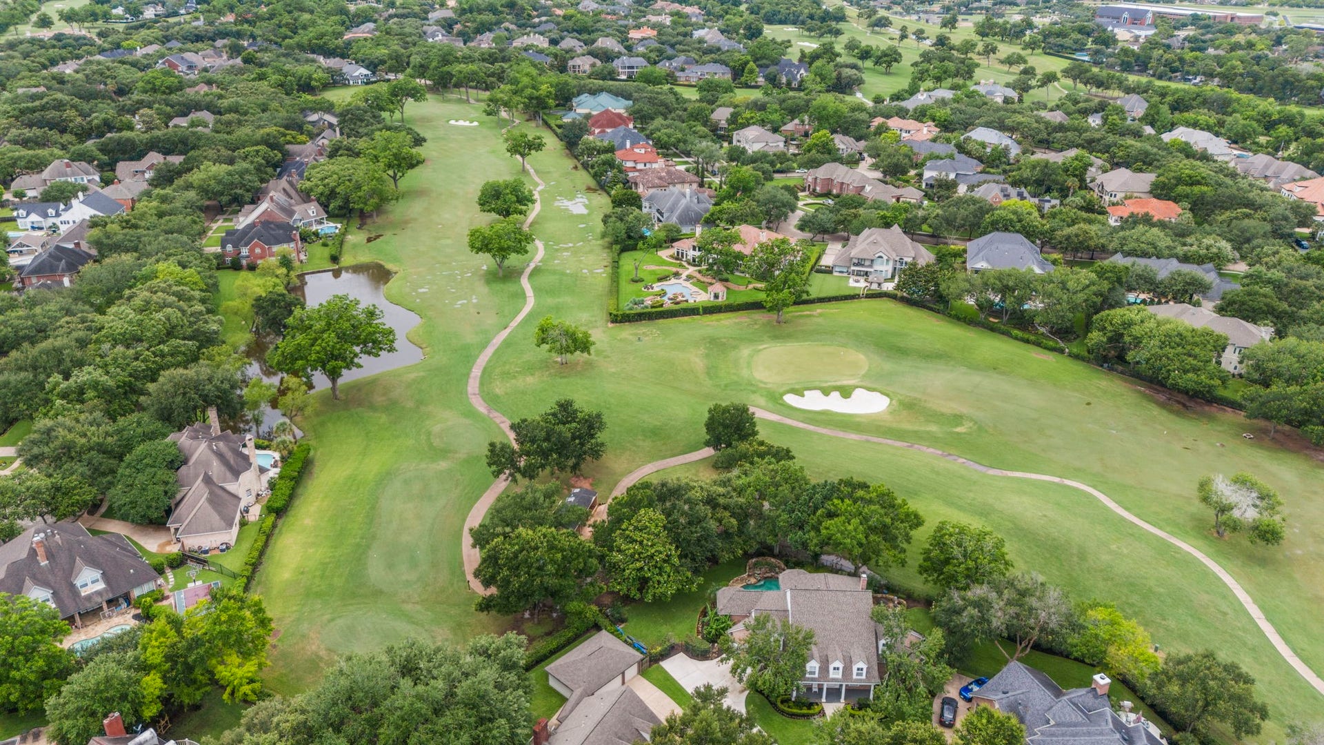 23 Saint Simons Court, Sugar Land, TX 77479 The course is just a short walk away, making it easy to enjoy daily rounds or practice.