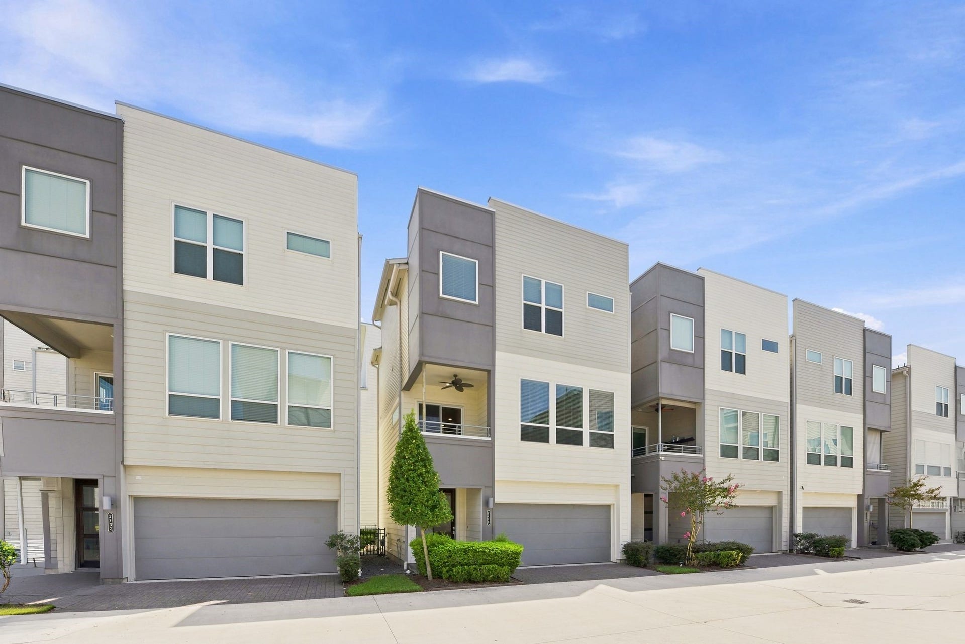 2730 Eado Edge Court, Houston, TX 77020 2730 Eado Edge Court, Houston, TX 77020