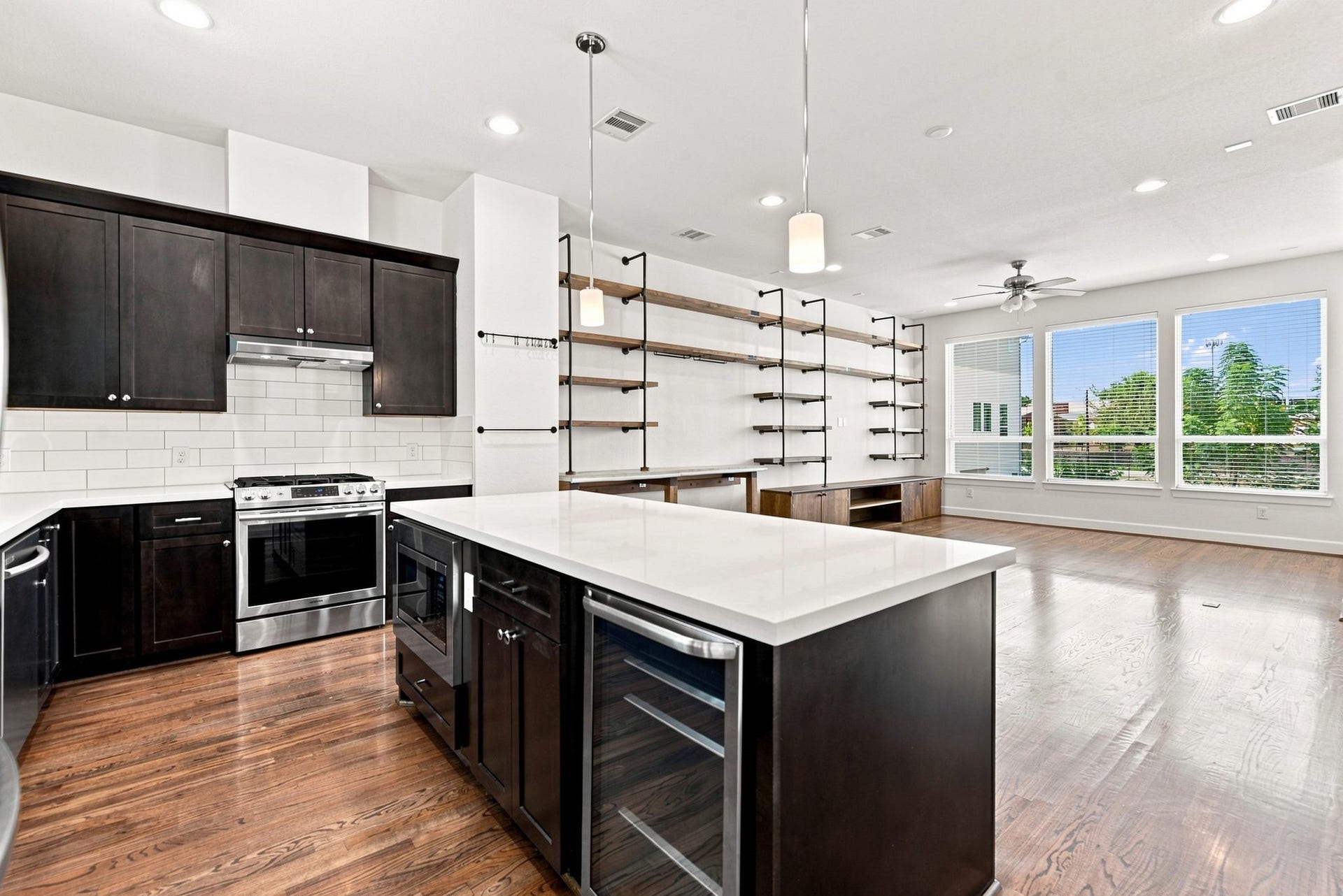 2730 Eado Edge Court, Houston, TX 77020 2730 Eado Edge Court, Houston, TX 77020