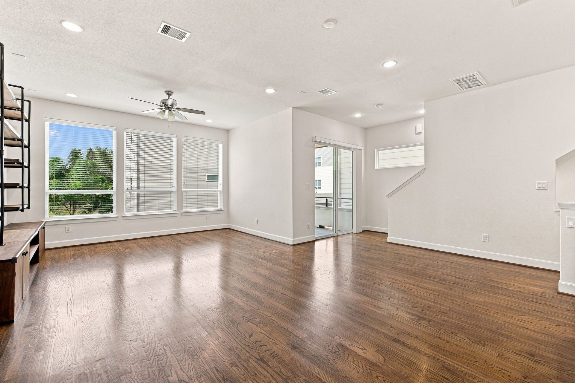 2730 Eado Edge Court, Houston, TX 77020 2730 Eado Edge Court, Houston, TX 77020