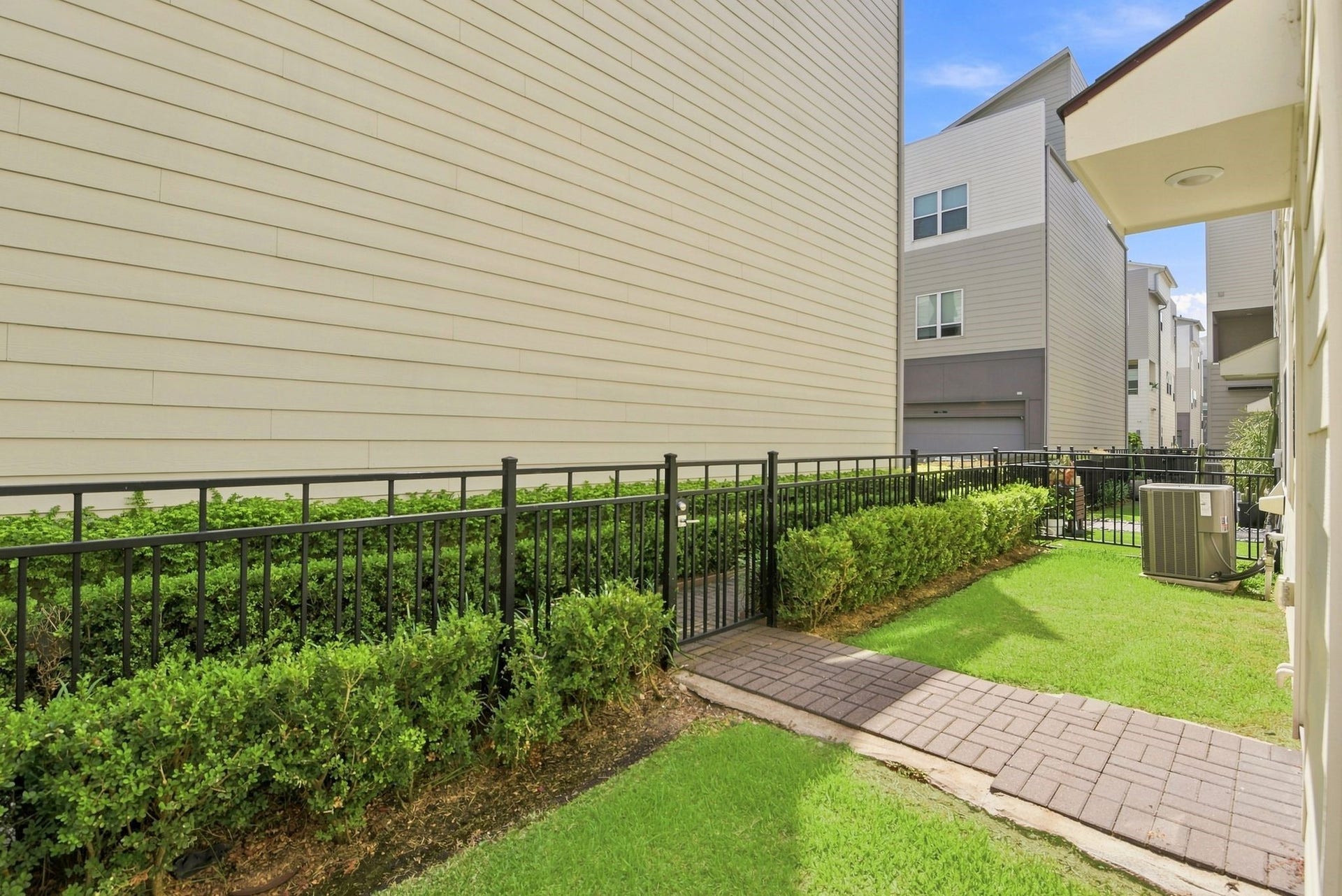 2730 Eado Edge Court, Houston, TX 77020 2730 Eado Edge Court, Houston, TX 77020