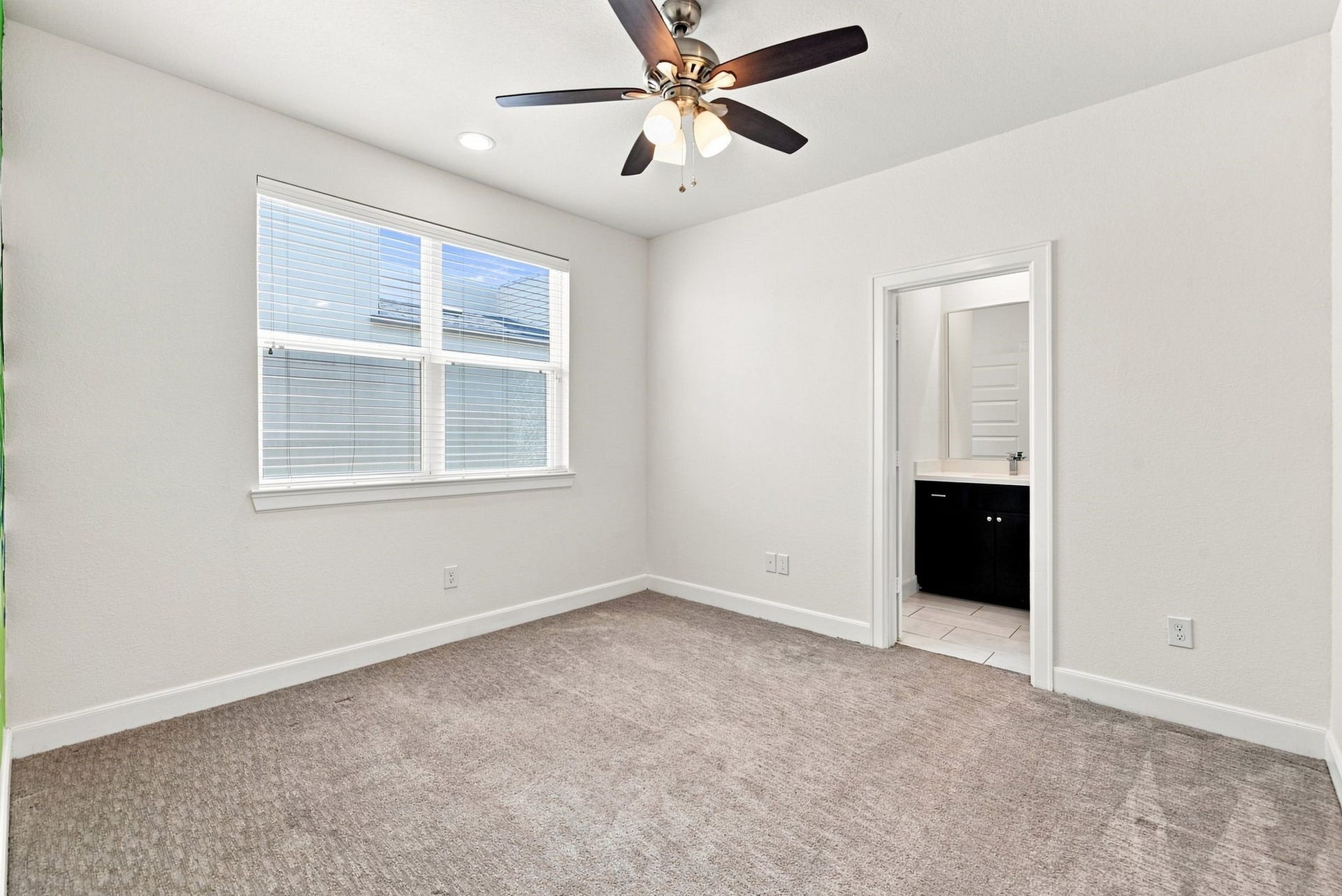 2730 Eado Edge Court, Houston, TX 77020 2730 Eado Edge Court, Houston, TX 77020