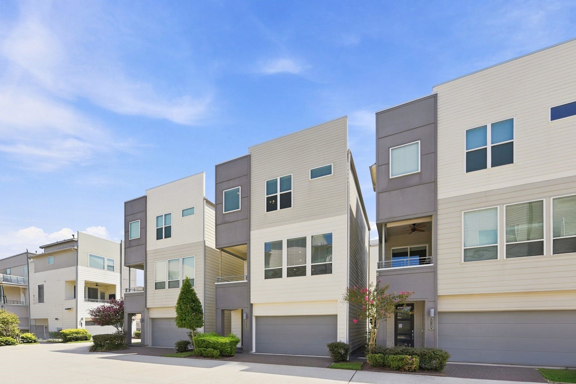 2730 Eado Edge Court, Houston, TX 77020 2730 Eado Edge Court, Houston, TX 77020
