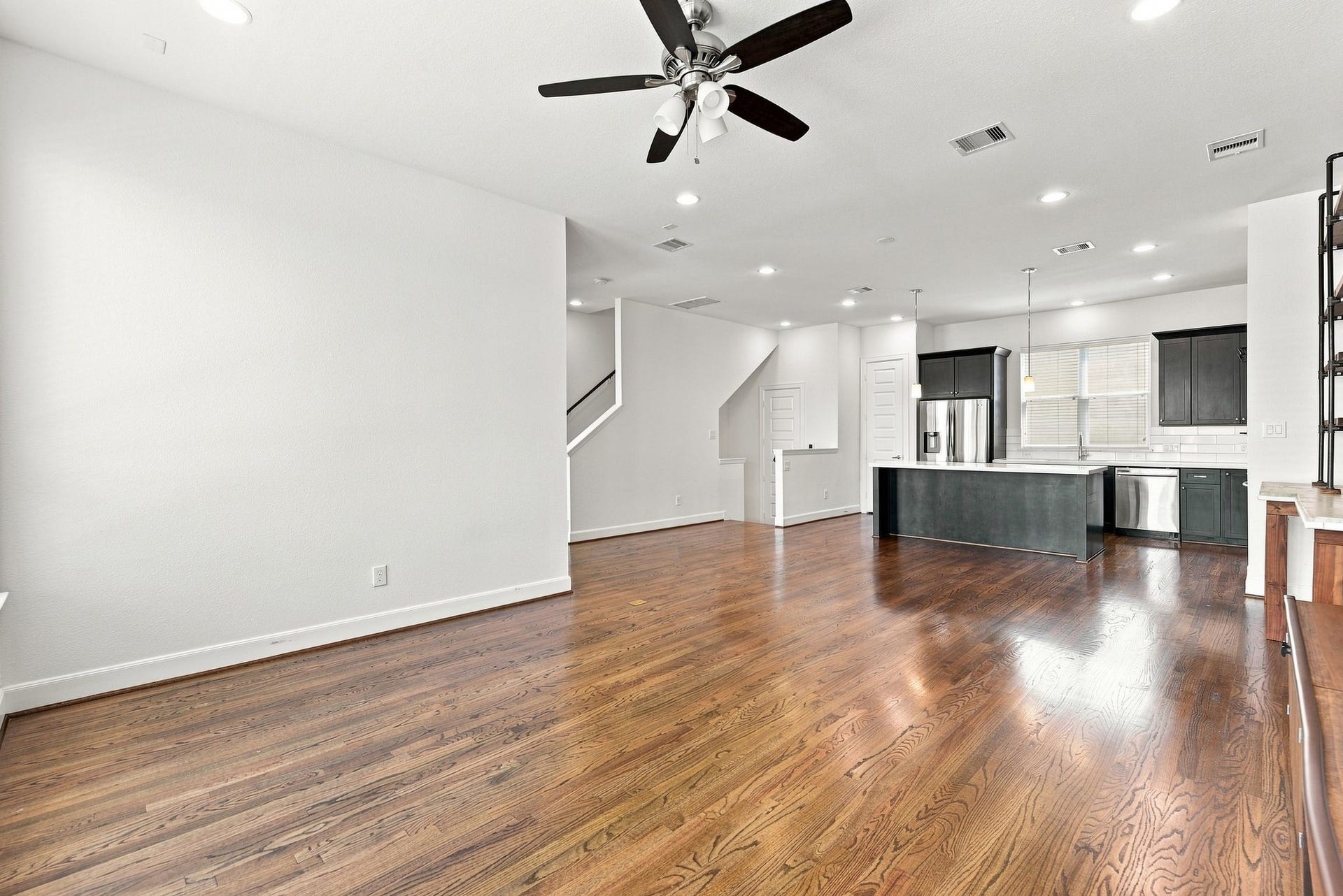 2730 Eado Edge Court, Houston, TX 77020 2730 Eado Edge Court, Houston, TX 77020