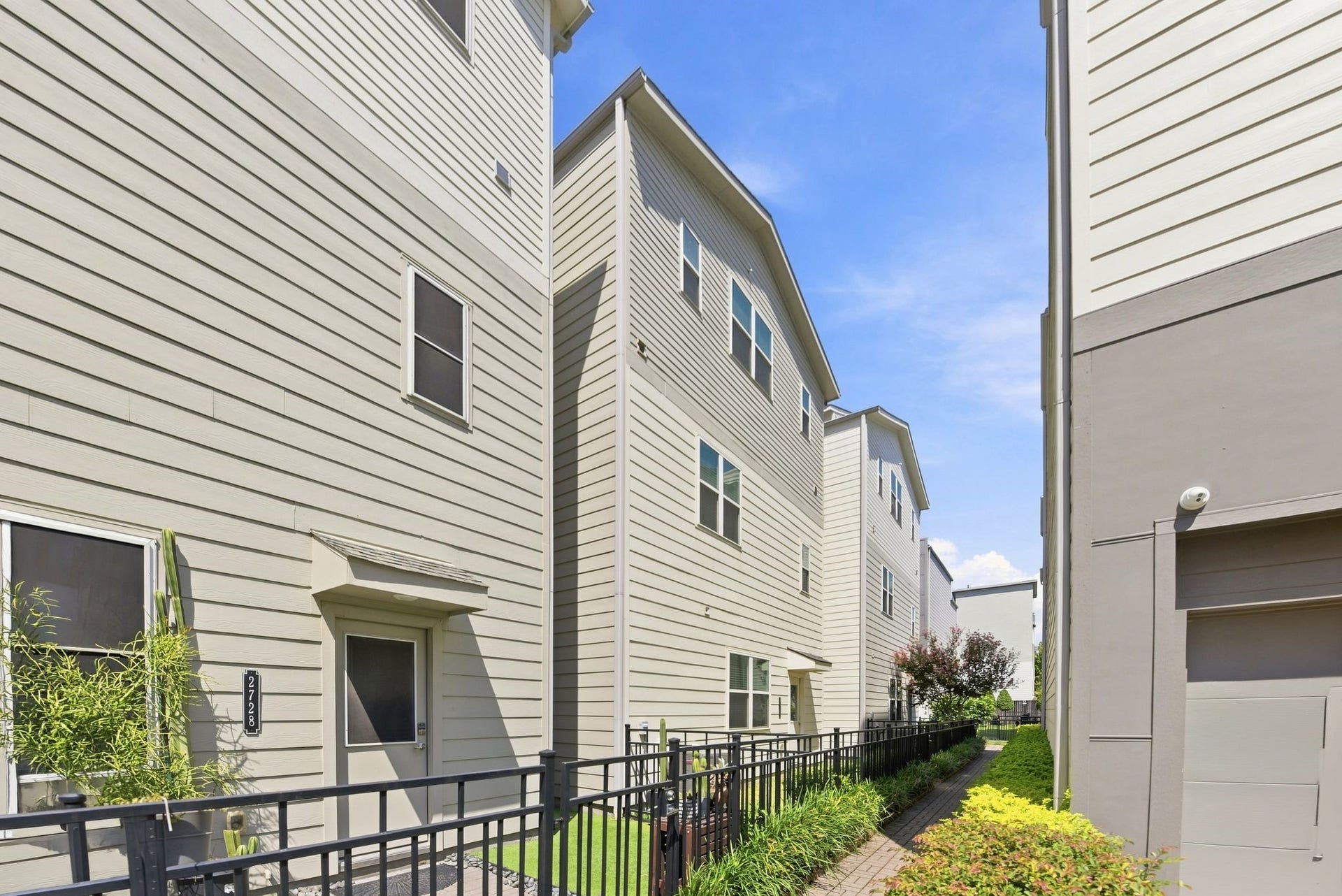 2730 Eado Edge Court, Houston, TX 77020 2730 Eado Edge Court, Houston, TX 77020