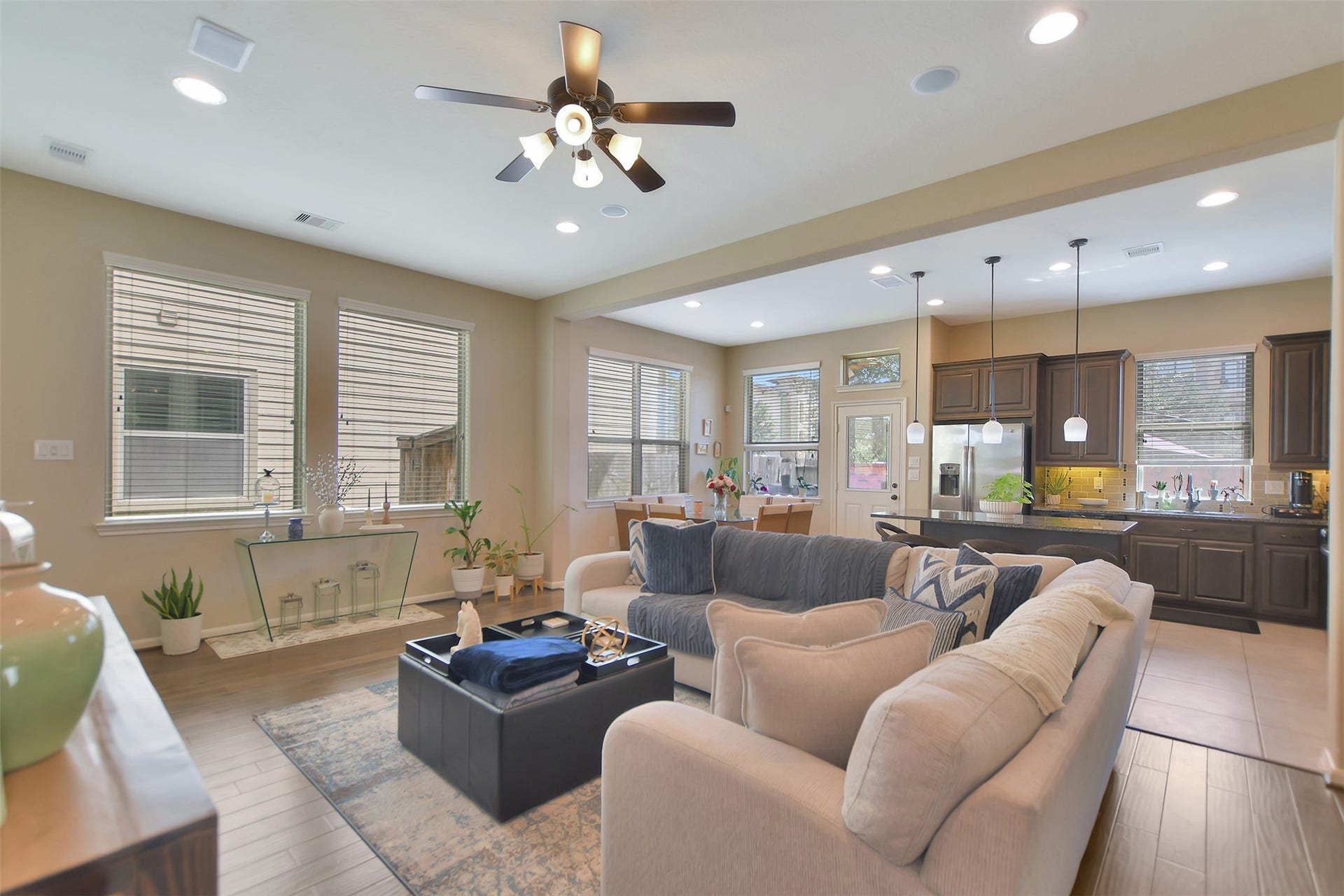 Another view of the Living area.
