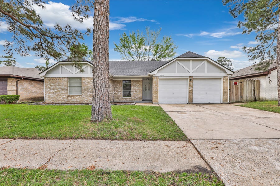 Property photo for 5518 Cypressgate Drive, Spring, TX