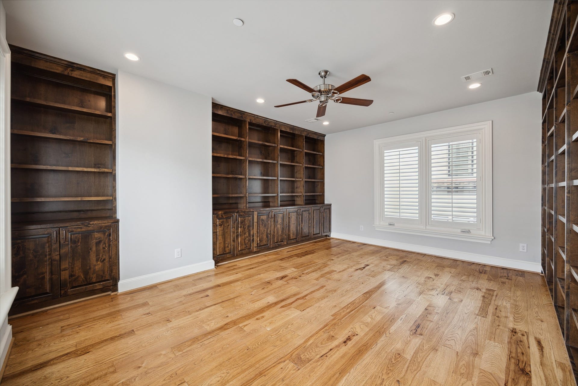 114 Calle Catalina Place, Houston, TX 77007 114 Calle Catalina Place, Houston, TX 77007