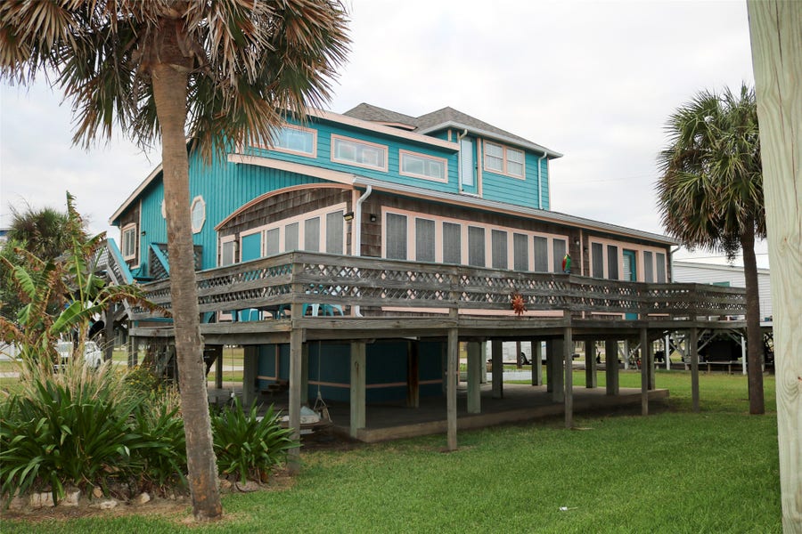 Property photo for 13002 Buccaneer Parkway, Freeport, TX