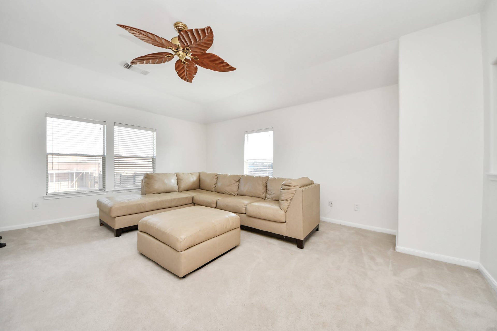 2705 Calico Creek Lane, Pearland, TX 77584 Upstairs gameroom